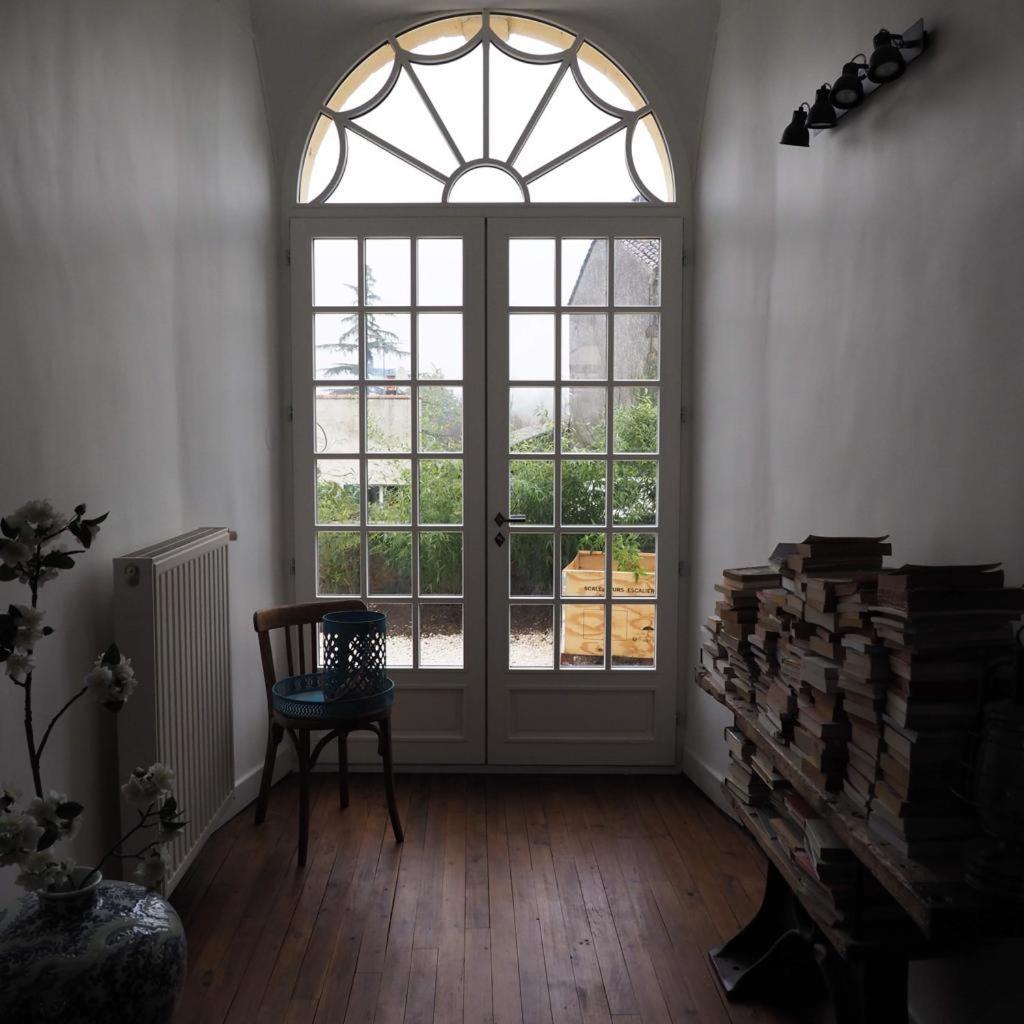 Un Petit Chateau Lauzun エクステリア 写真
