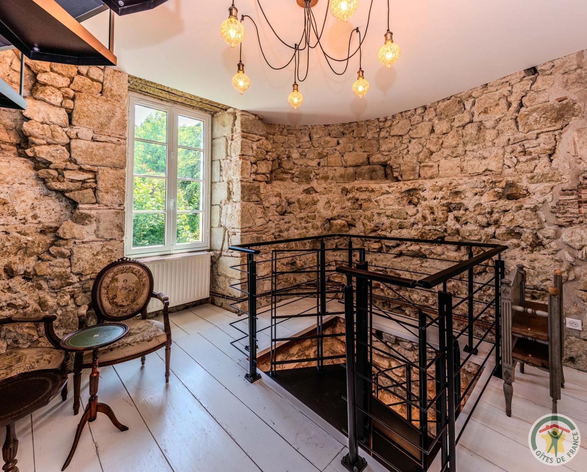 Un Petit Chateau Lauzun エクステリア 写真