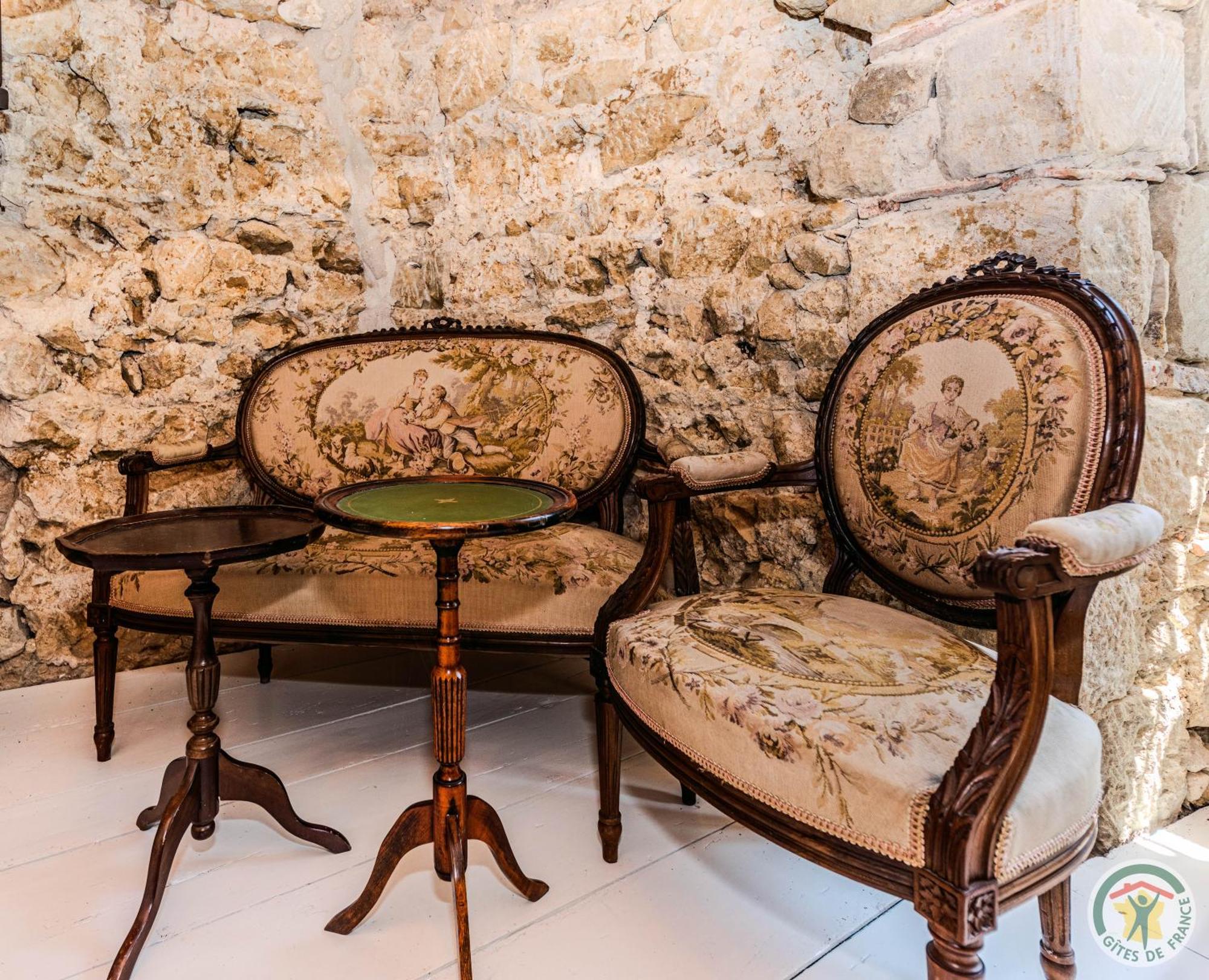 Un Petit Chateau Lauzun エクステリア 写真